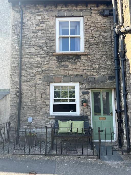 Wee Toad Hole Heart Of Kendal - Cottage Sleeps 4-6 - Dogs Welcome 외부 사진